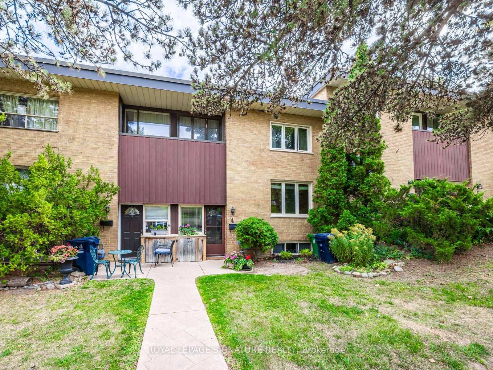 4 Burdock Lane - home for sale in Don Mills / Parkwoods / Victoria Village, Ontario