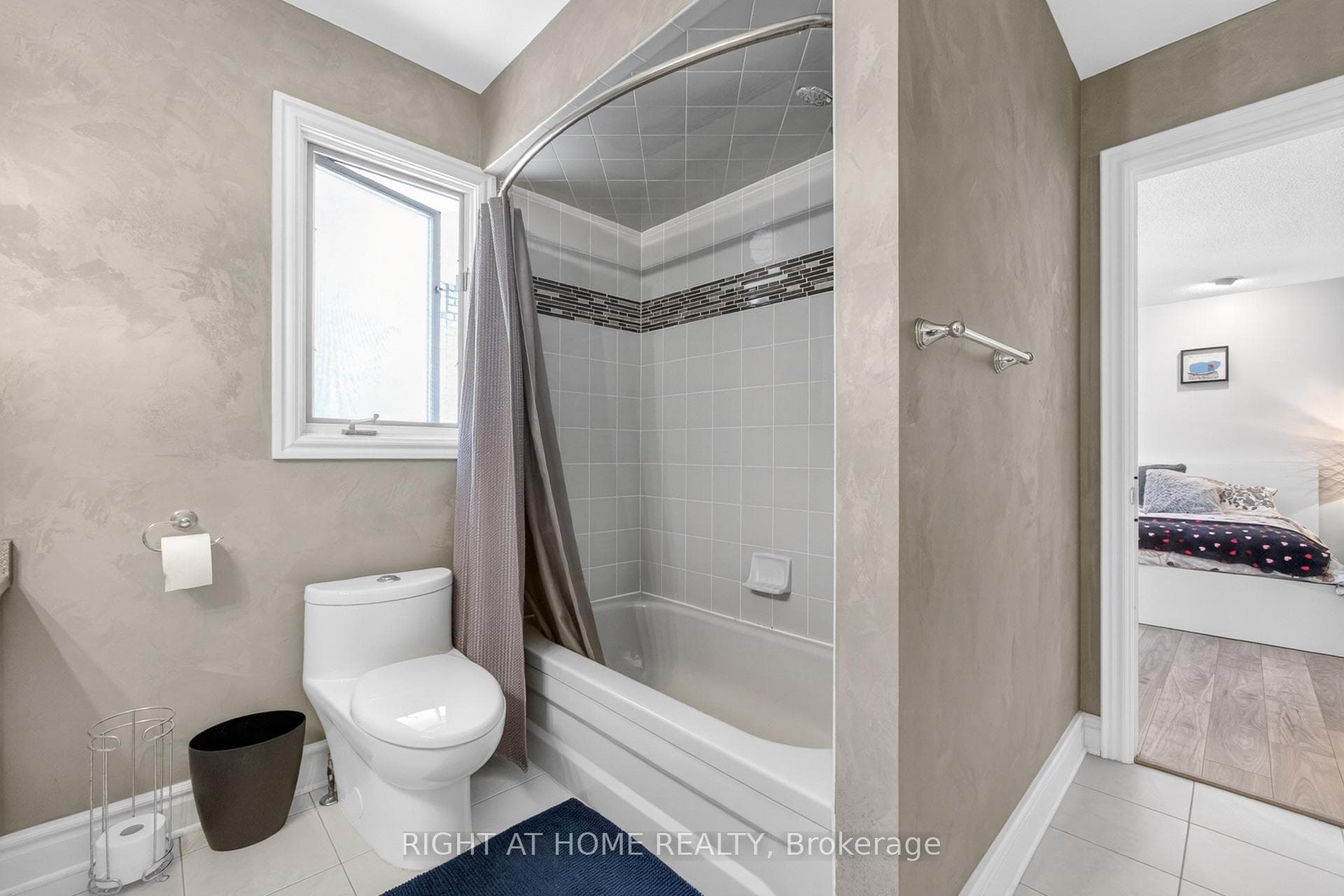 2005 Oak Springs Road - Detached photo 24 of 50 in Oakville, Ontario