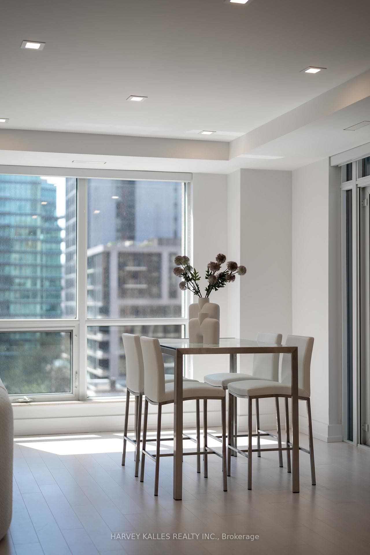 10 Bellair Street Unit 603 - Condo photo 22 of 38 in Annex / Yorkville / Summerhill, Ontario