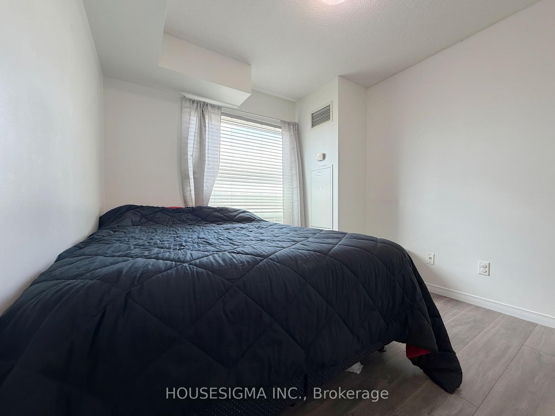 215 Queen Street Unit 509 - Condo photo 8 of 33 in Brampton, Ontario
