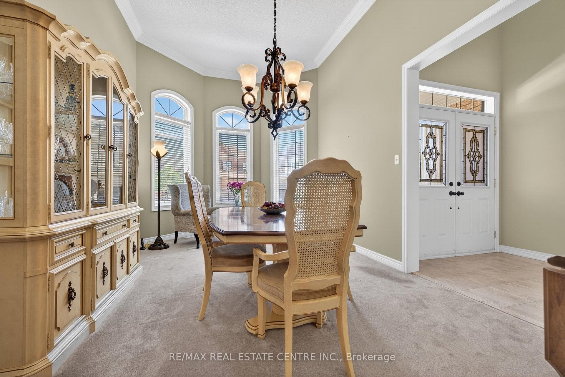 1022 Laidlaw Drive - Detached photo 8 of 50 in Milton, Ontario