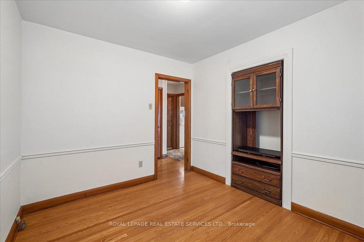 151 Wedgewood Drive - Detached photo 11 of 36 in Oakville, Ontario