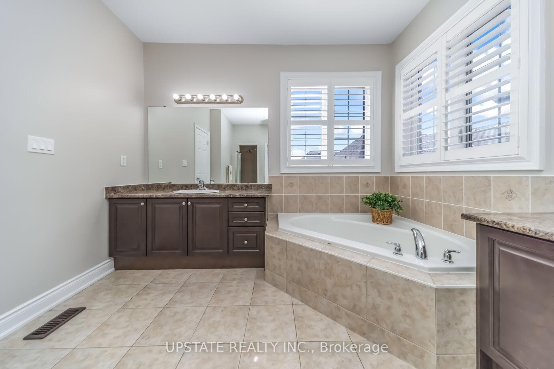 23 Spain Crescent - Detached photo 27 of 47 in Brampton, Ontario