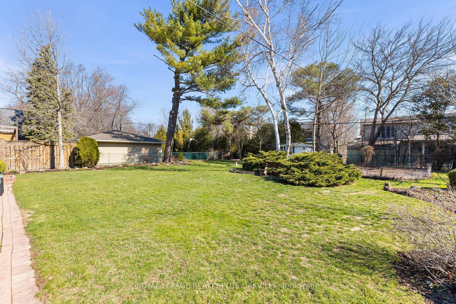 227 Sandwell Drive - Detached photo 28 of 44 in Oakville, Ontario