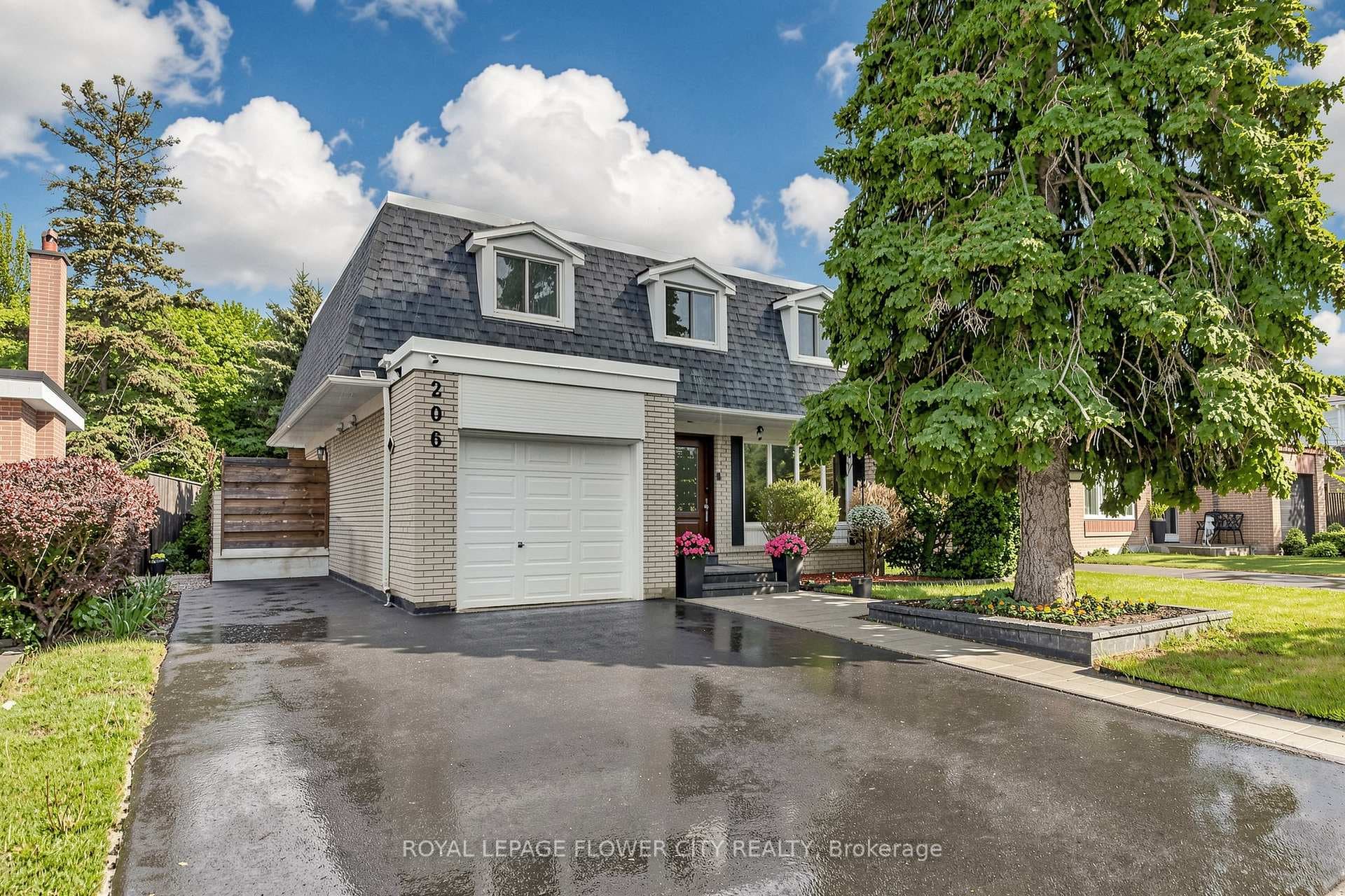 206 Mcmurchy Avenue - Detached photo 2 of 50 in Brampton, Ontario