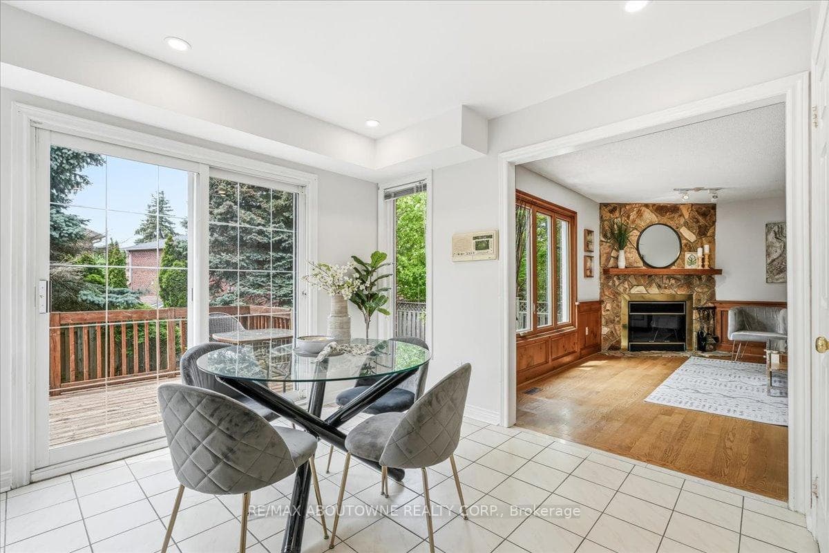 2055 Blacksmith Lane - Detached photo 16 of 49 in Oakville, Ontario