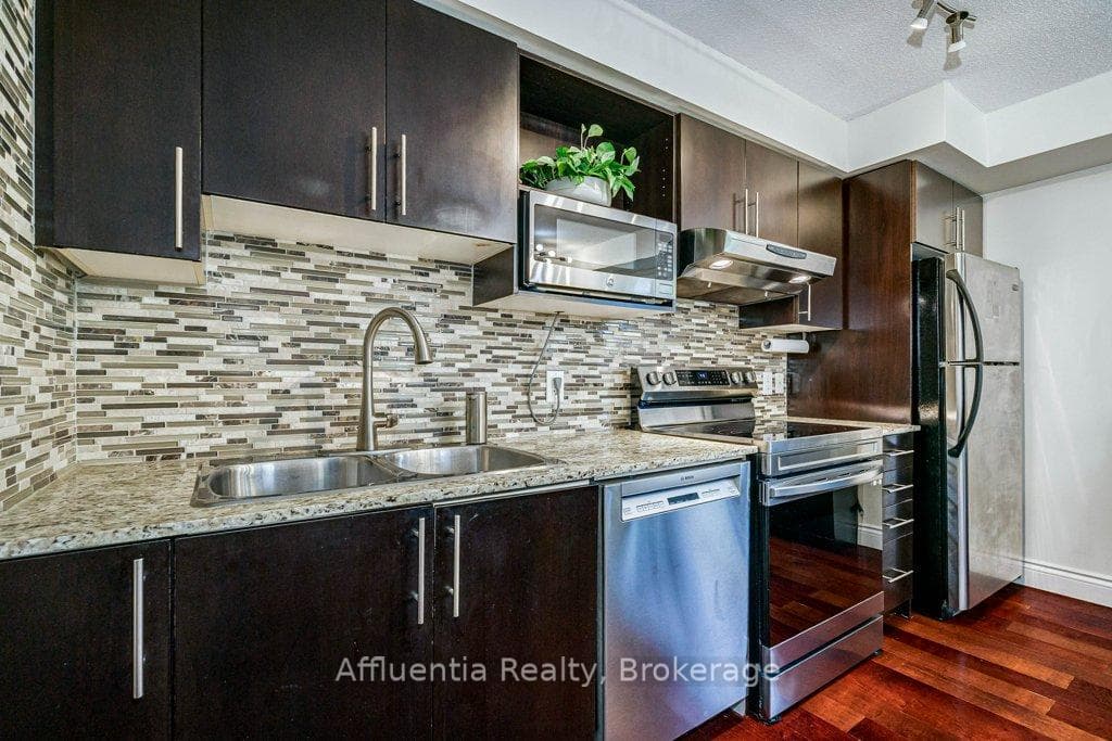120 Dallimore Circle Unit 408 - Condo photo 9 of 38 in Don Mills / Parkwoods / Victoria Village, Ontario
