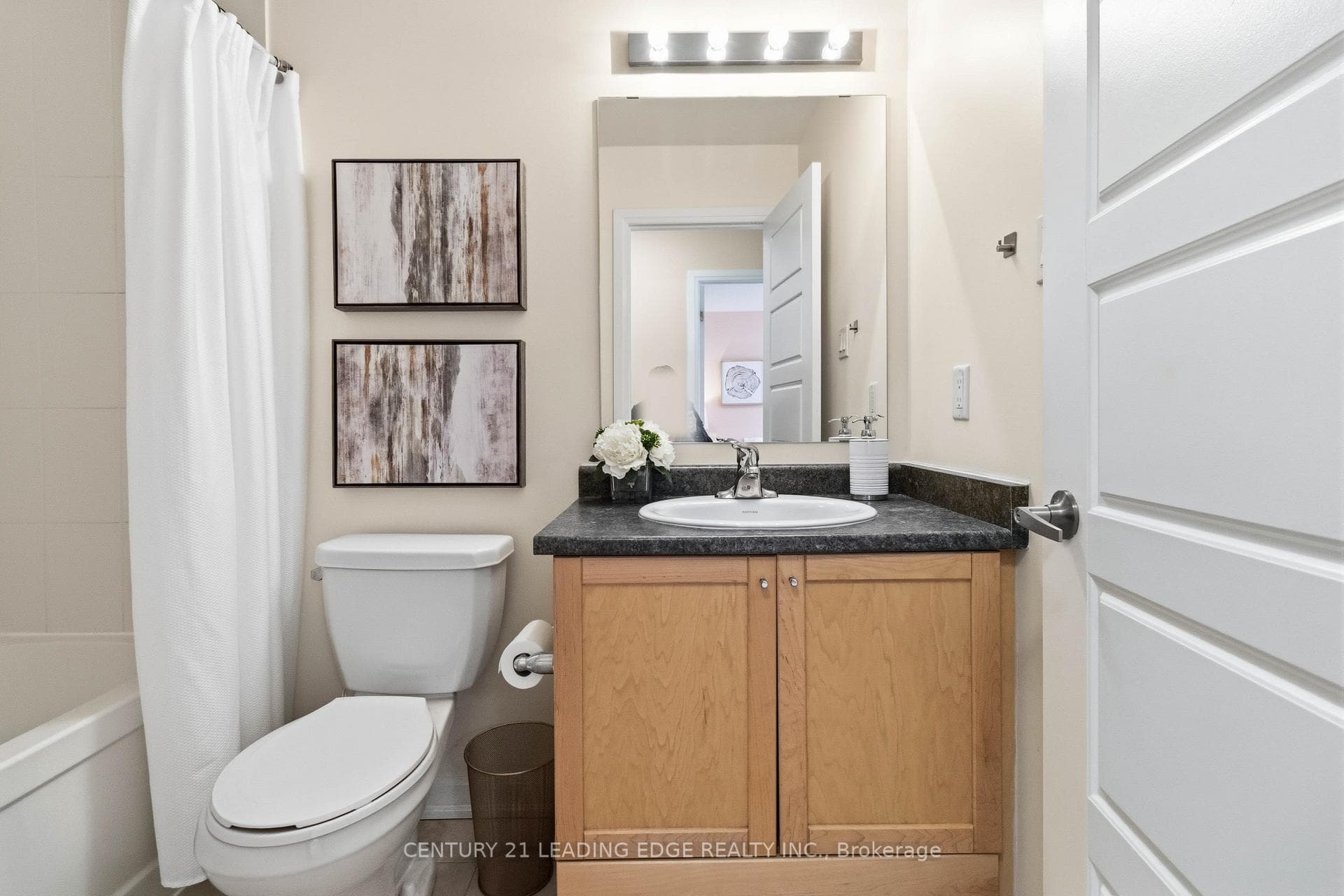165 Hampshire Way Unit 106 - Townhouse photo 14 of 28 in Milton, Ontario