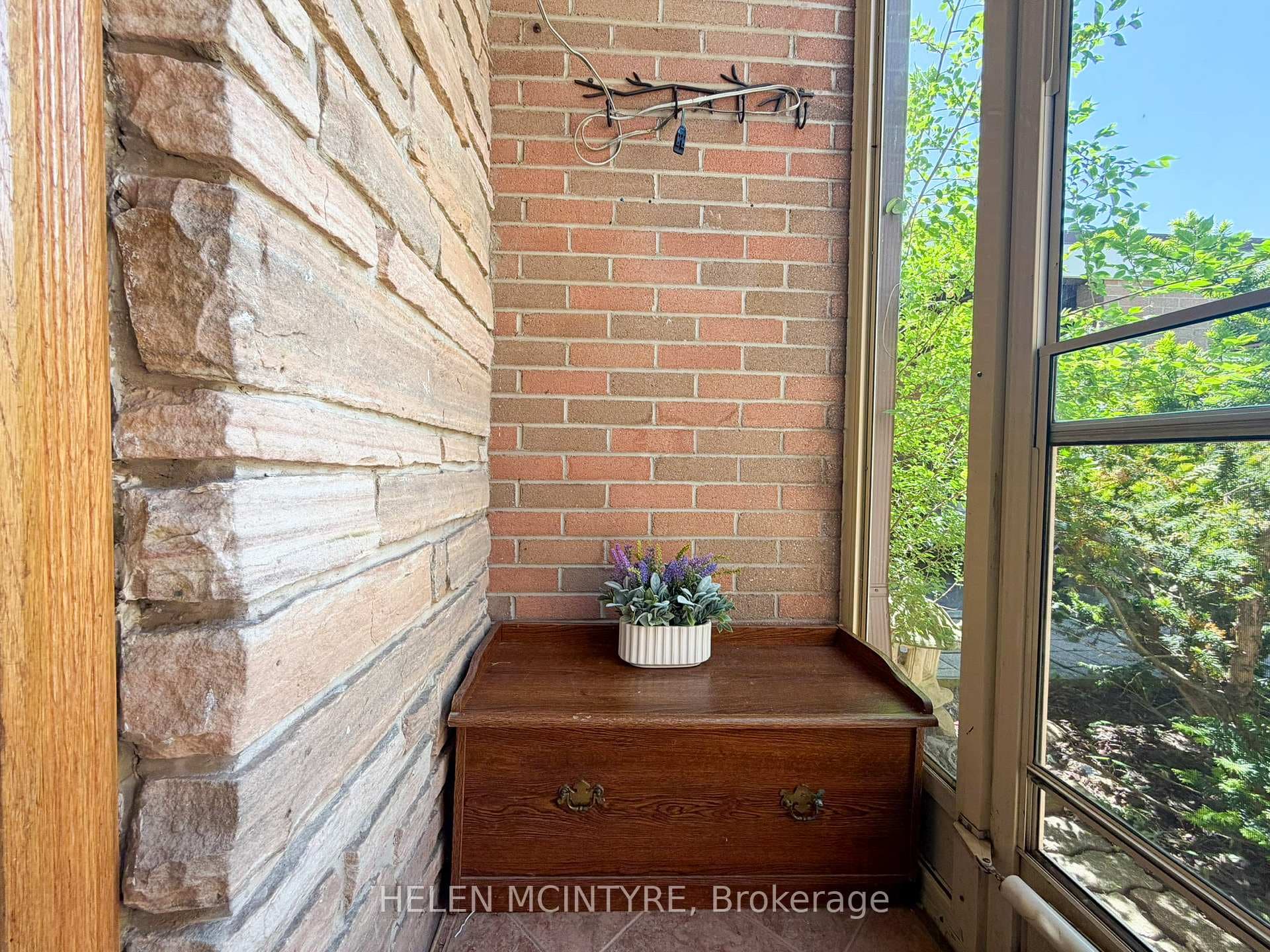 140 Ripley Court Unit 4 - Townhouse photo 40 of 47 in Oakville, Ontario