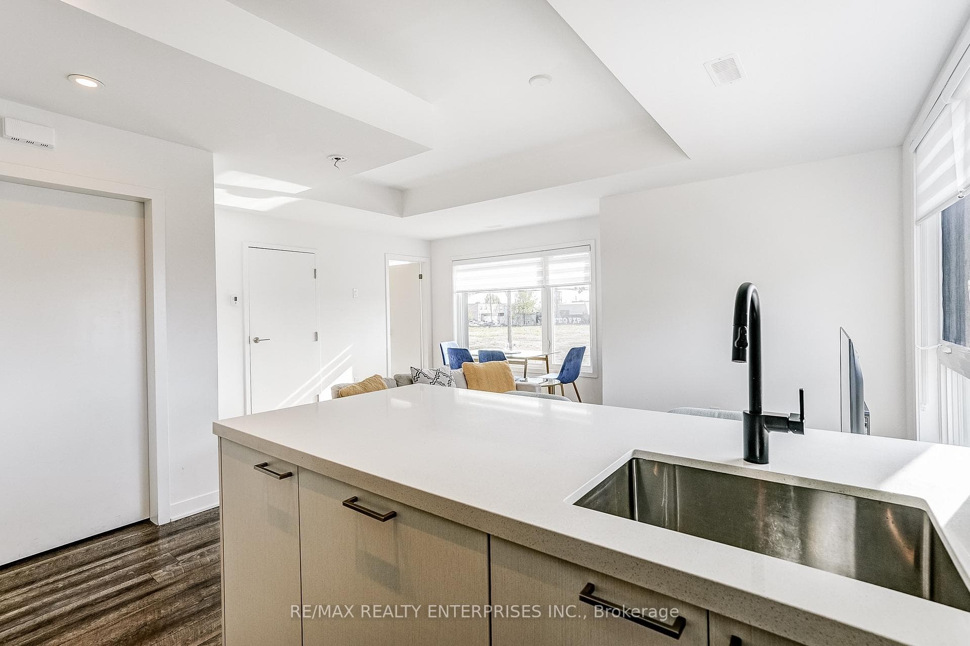 40 Ed Clark Gardens Unit 16 - Condo photo 13 of 31 in Keelesdale / Eglinton West, Ontario