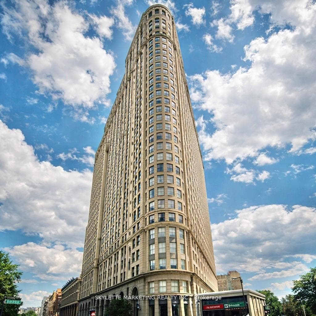 25 The Esplanade N/A Unit 3022 - home for sale in Regent Park / Cabbagetown / St. James Town, Ontario