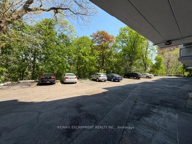 107 St. Joseph's Drive Unit 404 - Condo photo 27 of 29 in Hamilton, Ontario
