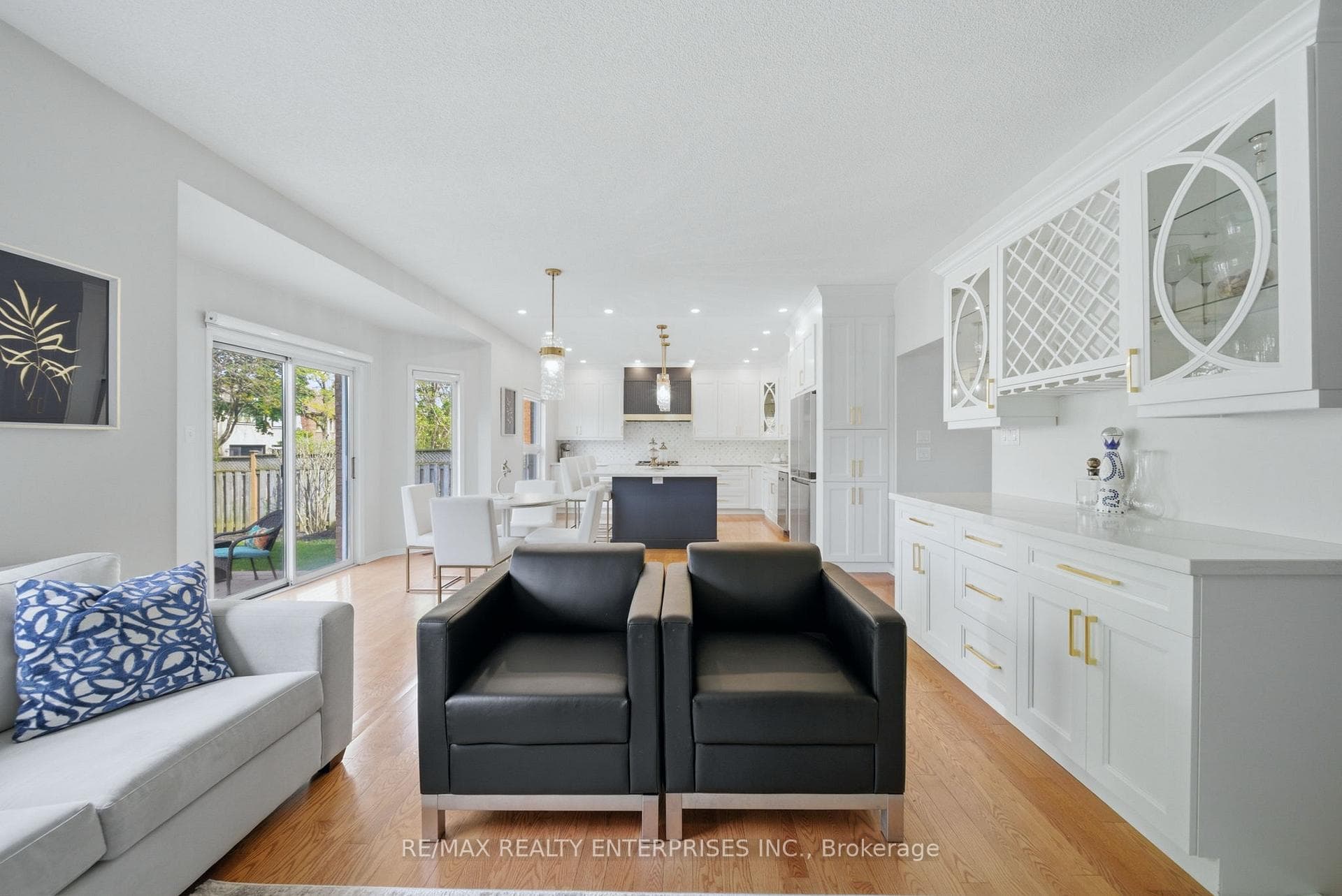 5811 Cornell Crescent - Detached photo 2 of 49 in Mississauga, Ontario