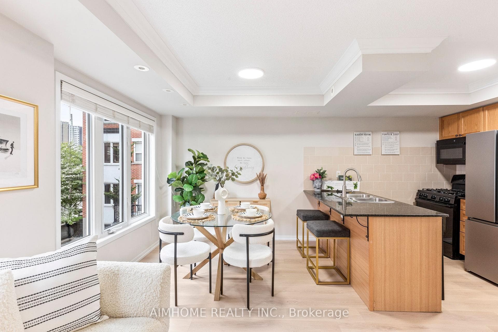 29 Frances Loring Lane Unit 6 - Condo photo 5 of 39 in Riverdale / Leslieville, Ontario