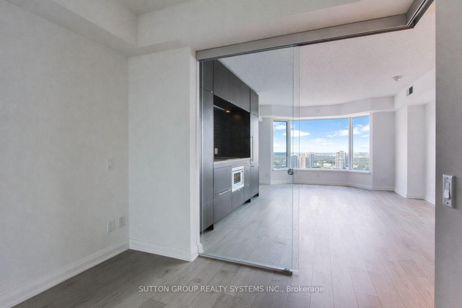 155 Yorkville Avenue Unit 2503 - Condo photo 9 of 19 in Annex / Yorkville / Summerhill, Ontario