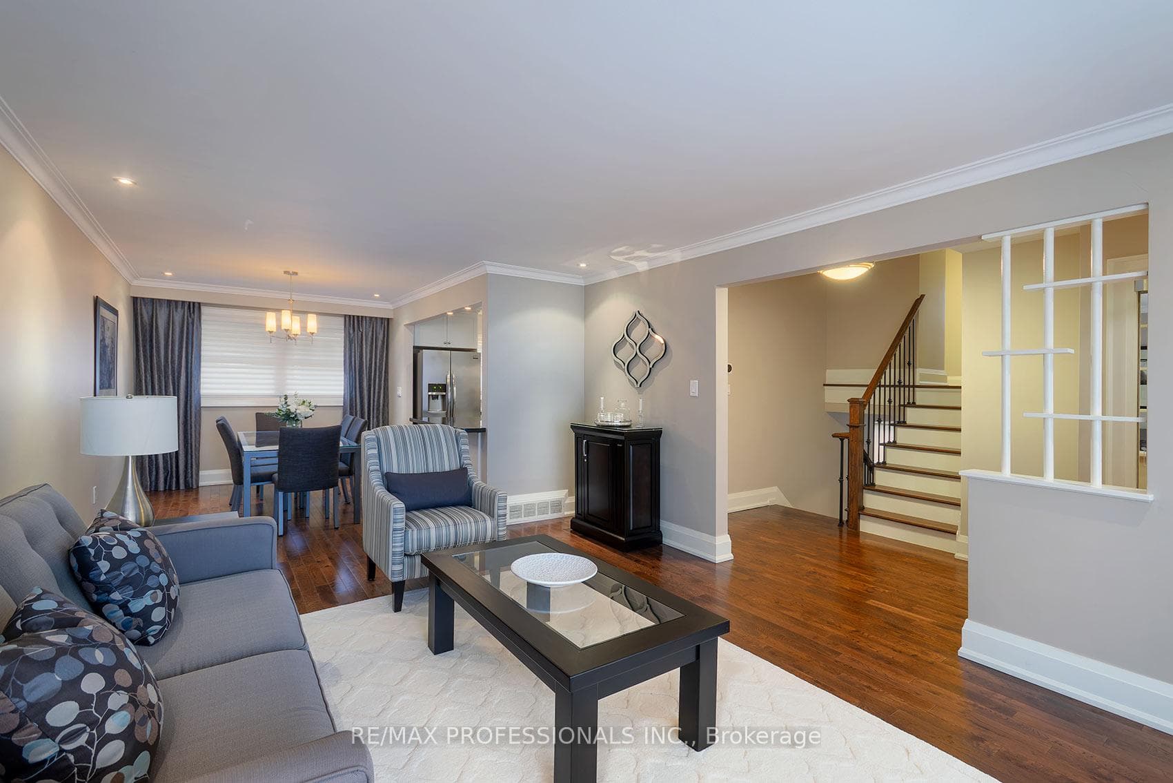 19 Boxwood Road - Detached photo 7 of 40 in Etobicoke (Islington / Rexdale), Ontario