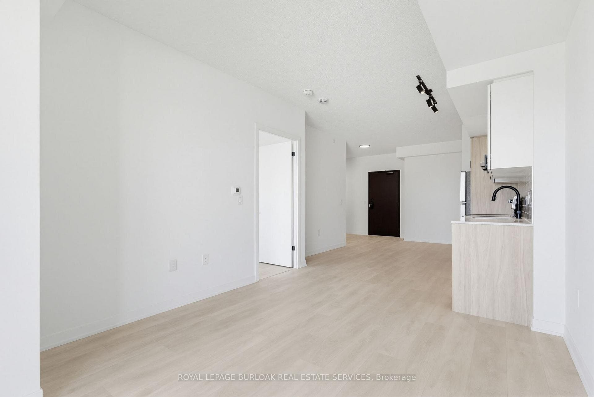 4878 Powers Common Unit D1405 - Condo photo 14 of 28 in Burlington, Ontario