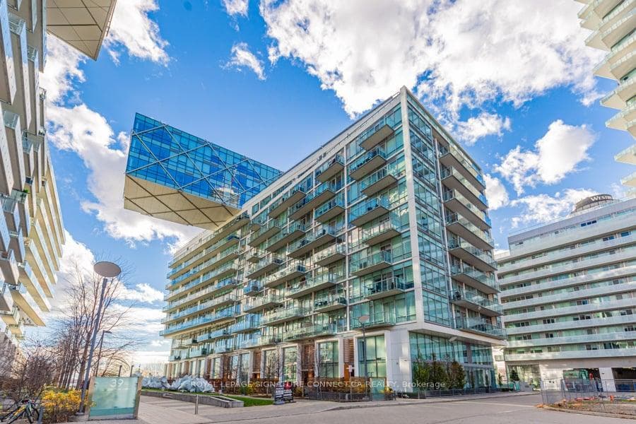 39 Queens Quay Unit TH132 - Condo photo 34 of 35 in Regent Park / Cabbagetown / St. James Town, Ontario