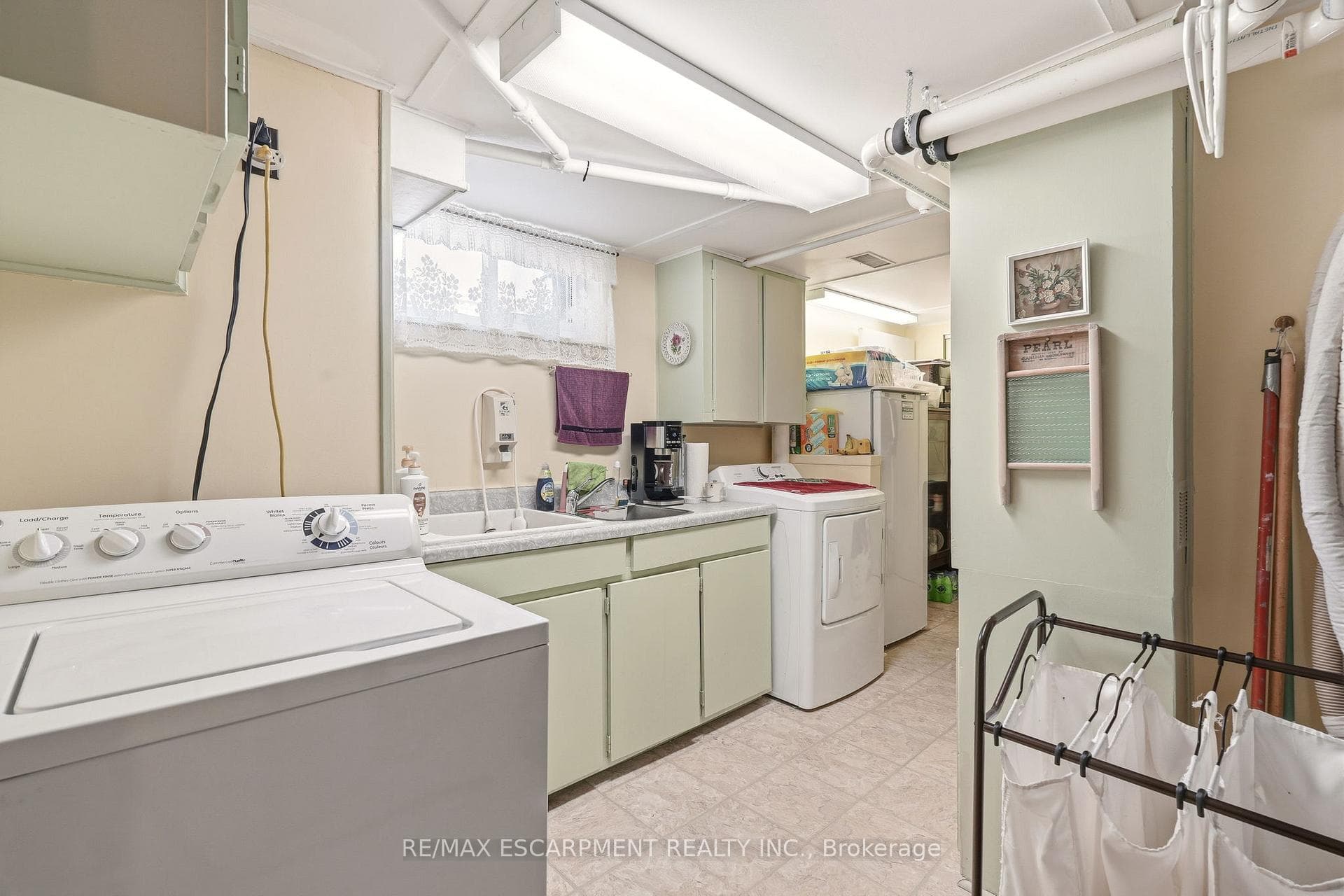 491 Warminster Drive - Detached photo 21 of 25 in Oakville, Ontario