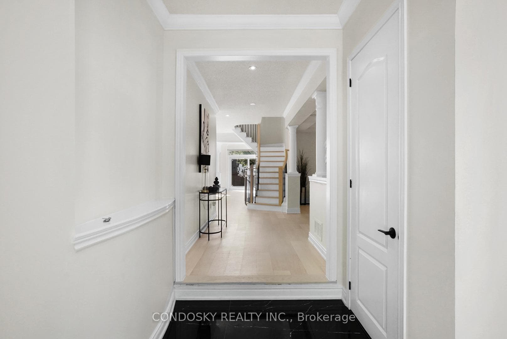 3322 Fox Run Circle - Detached photo 4 of 50 in Oakville, Ontario