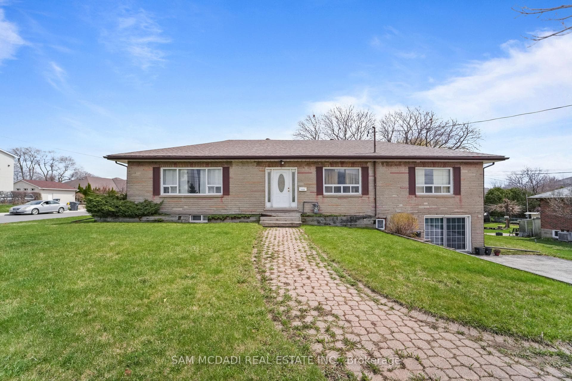 2230 Britannia Road, Mississauga — home with in-law suite