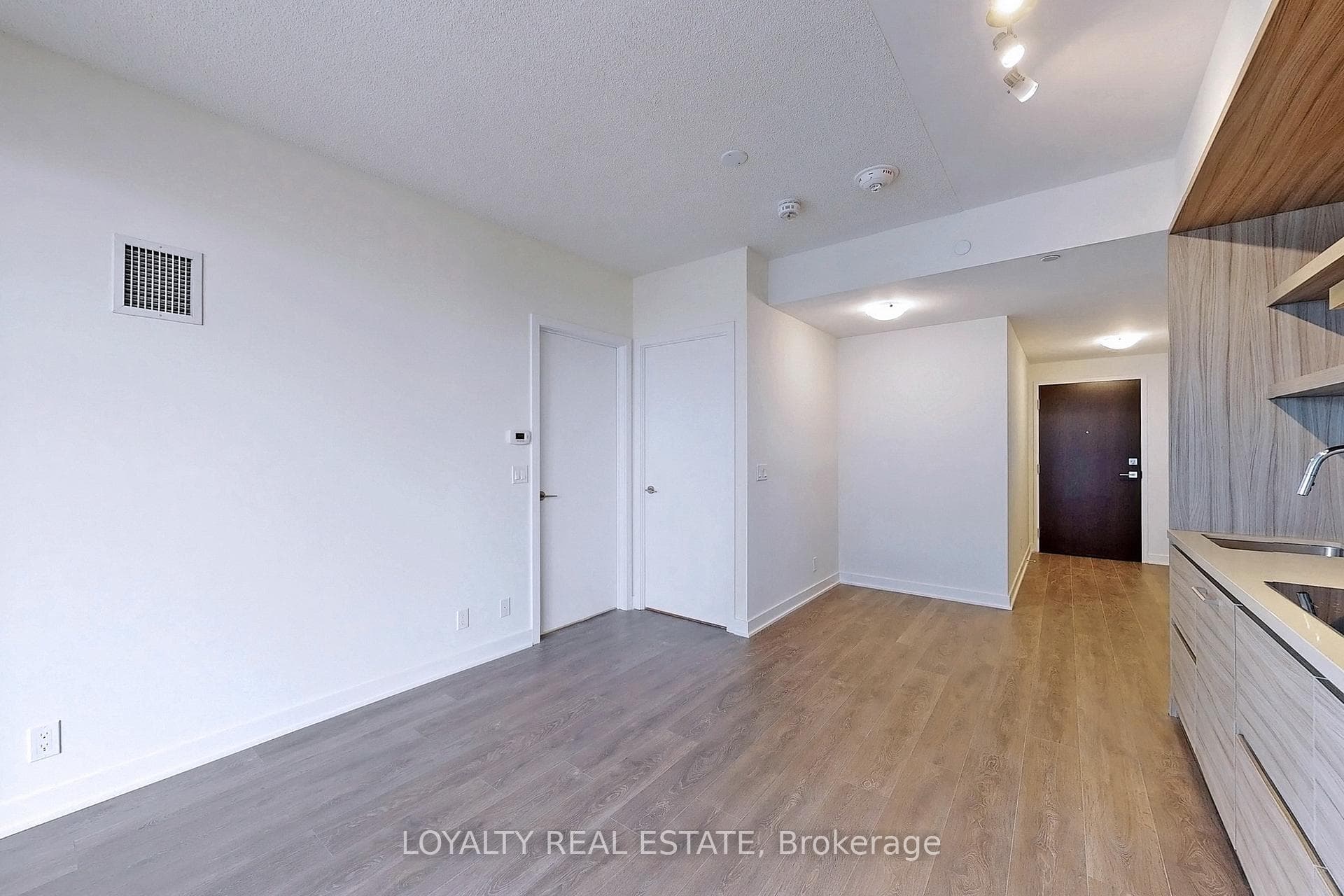 2221 Yonge Street Unit 1705 - Condo photo 13 of 46 in Leaside / Davisville, Ontario