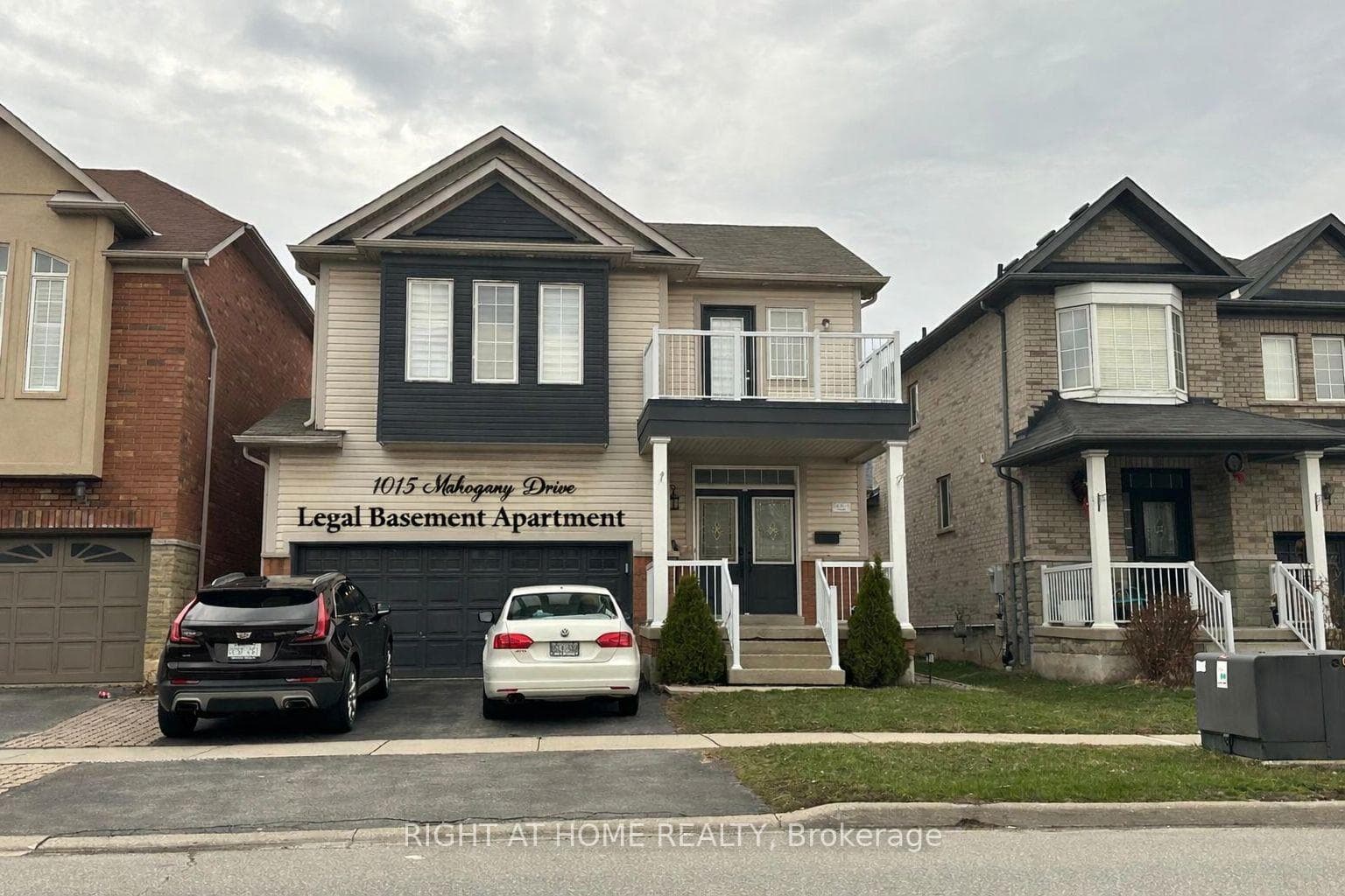 1015 Mccuaig Drive - home for sale in Milton, Ontario