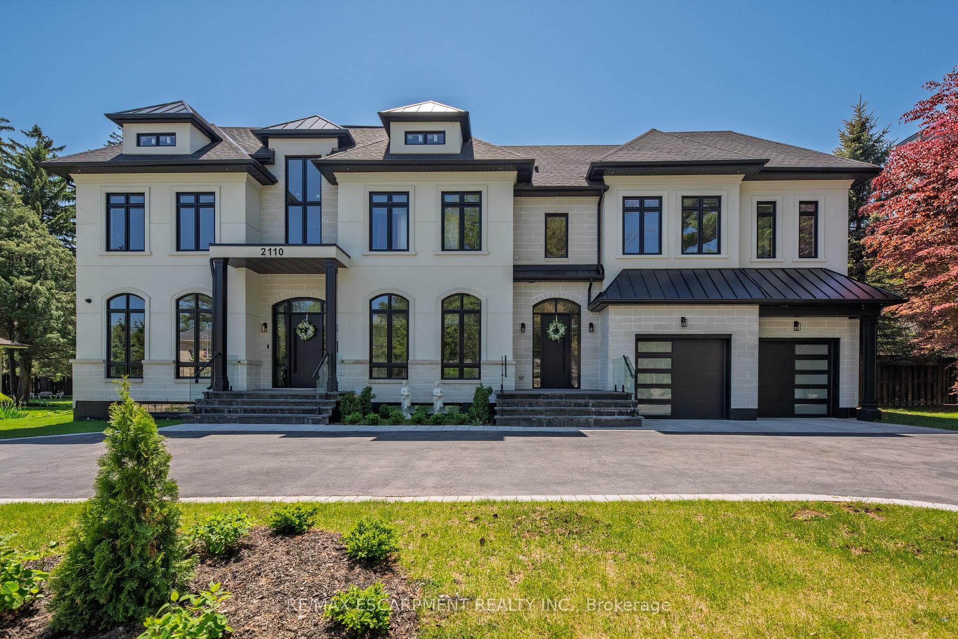 2110 Stonehouse Crescent - Detached photo 4 of 50 in Mississauga, Ontario