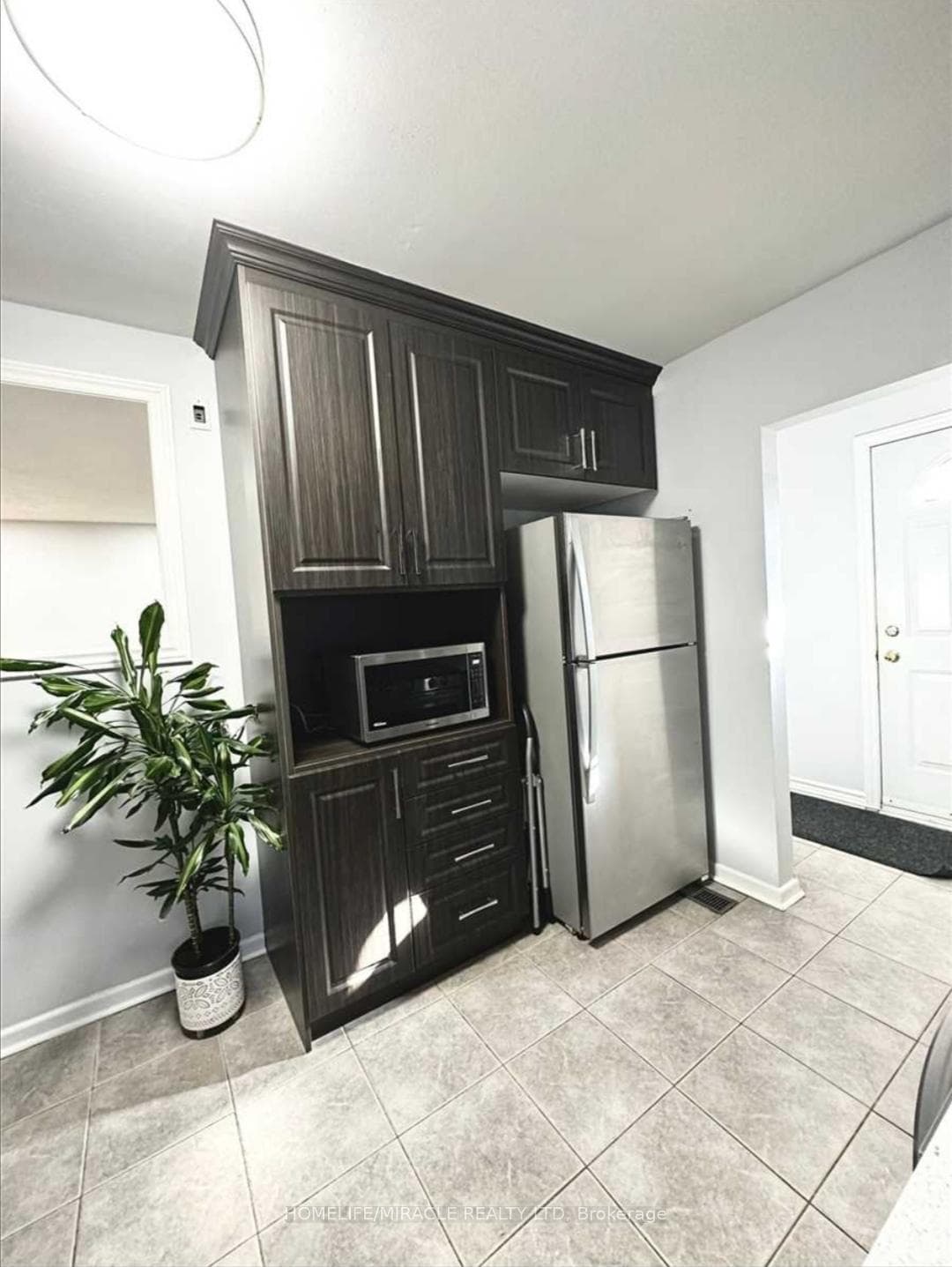 66 Fairglen Avenue - Semi-Detached photo 4 of 35 in Brampton, Ontario
