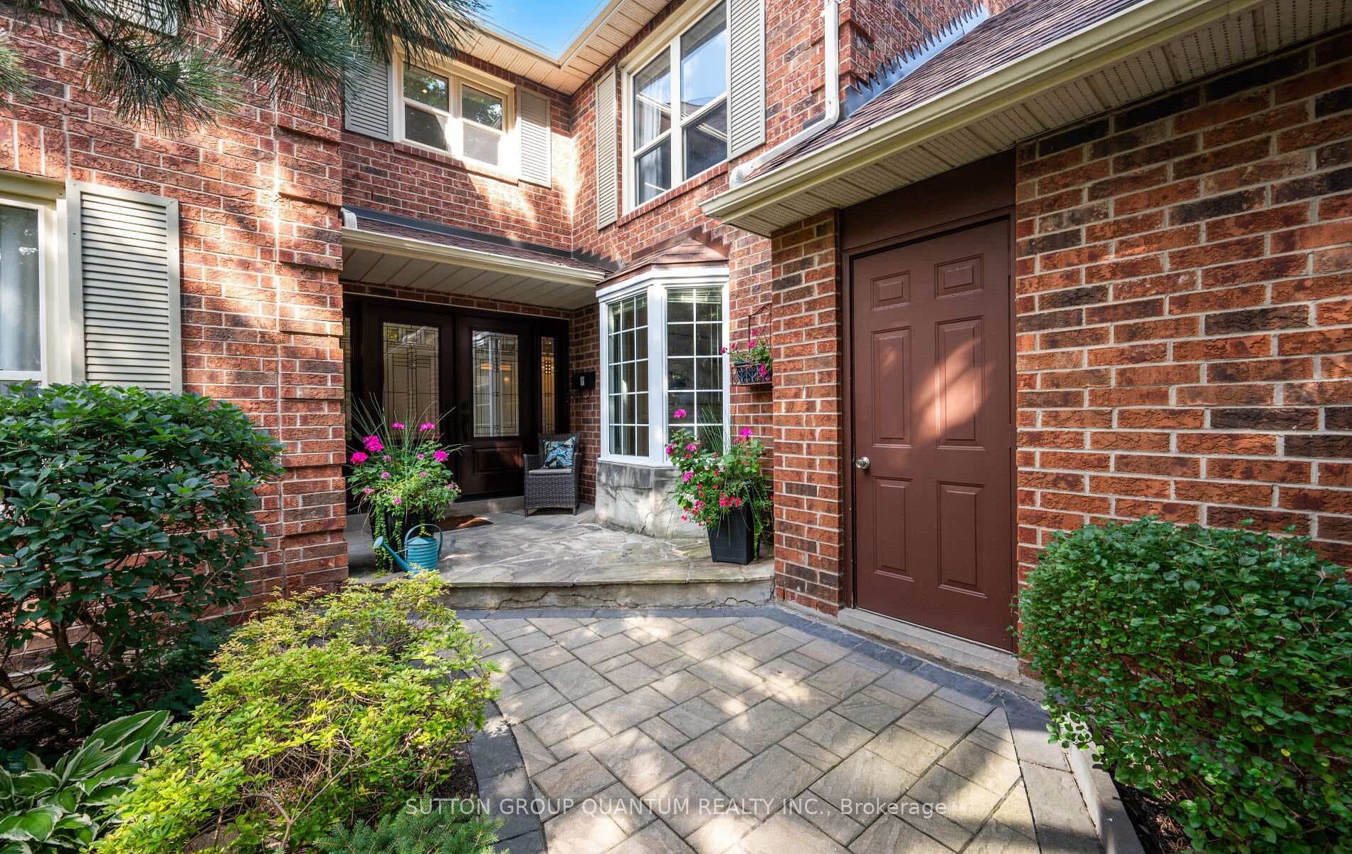 4008 Powderhorn Court - Detached photo 3 of 50 in Mississauga, Ontario