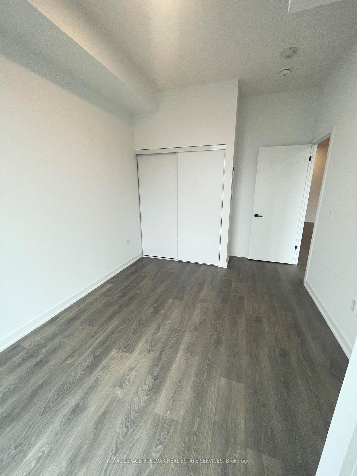 4878 Powers Common Unit 126 - Condo photo 11 of 14 in Burlington, Ontario