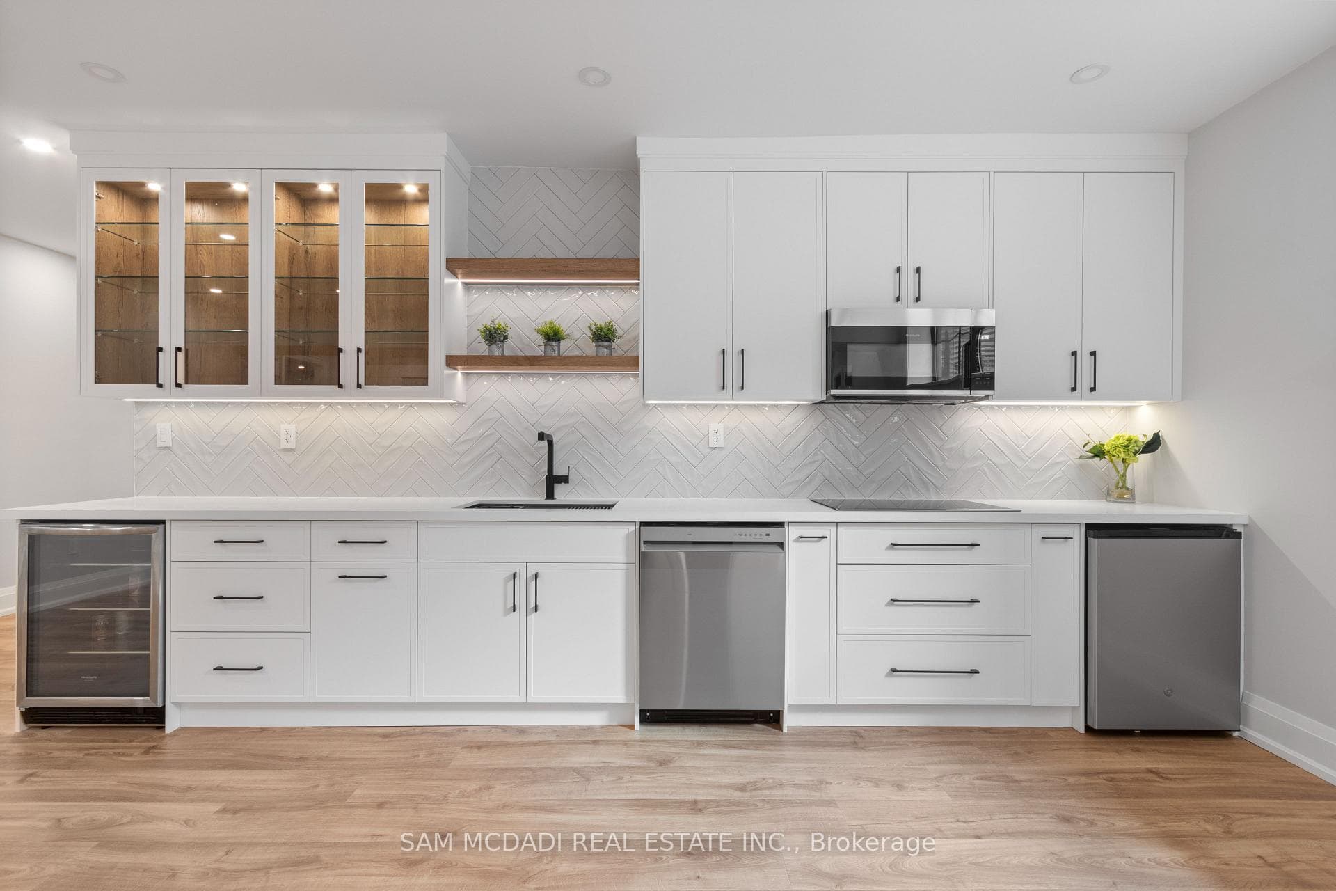 584 Fourth Line - New Construction photo 41 of 50 in Oakville, Ontario