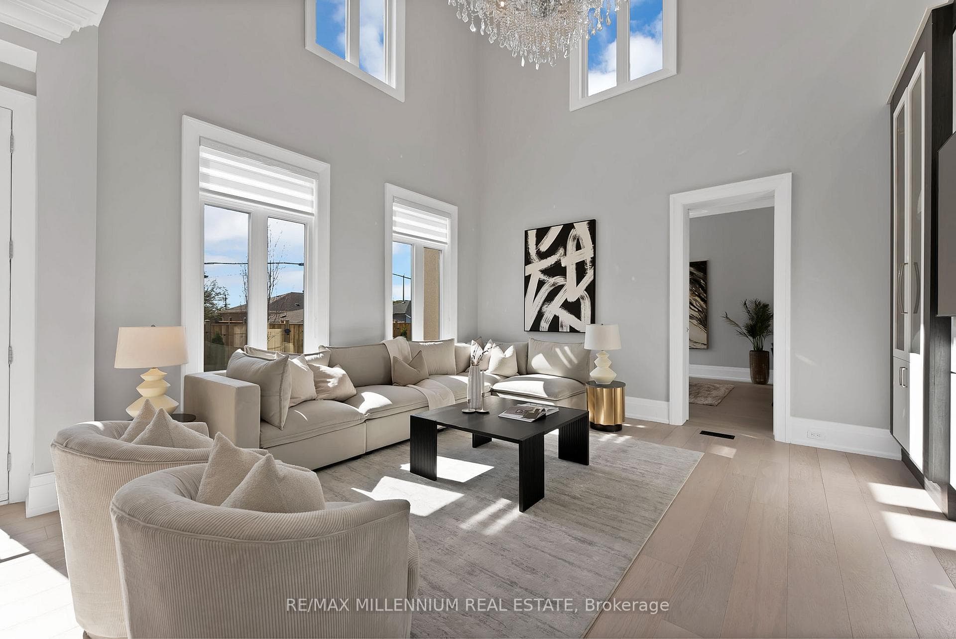 162 Oliver Place - Detached photo 10 of 50 in Oakville, Ontario
