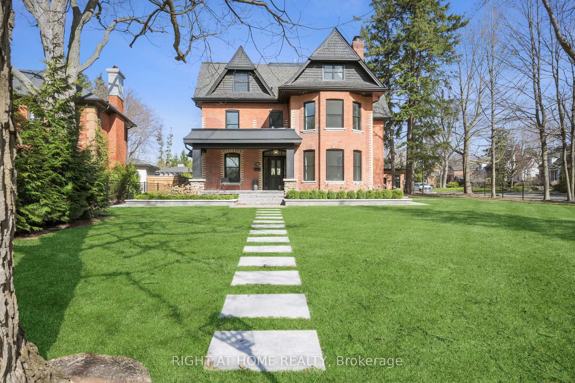 2187 Lakeshore Road - Detached photo 28 of 28 in Burlington, Ontario