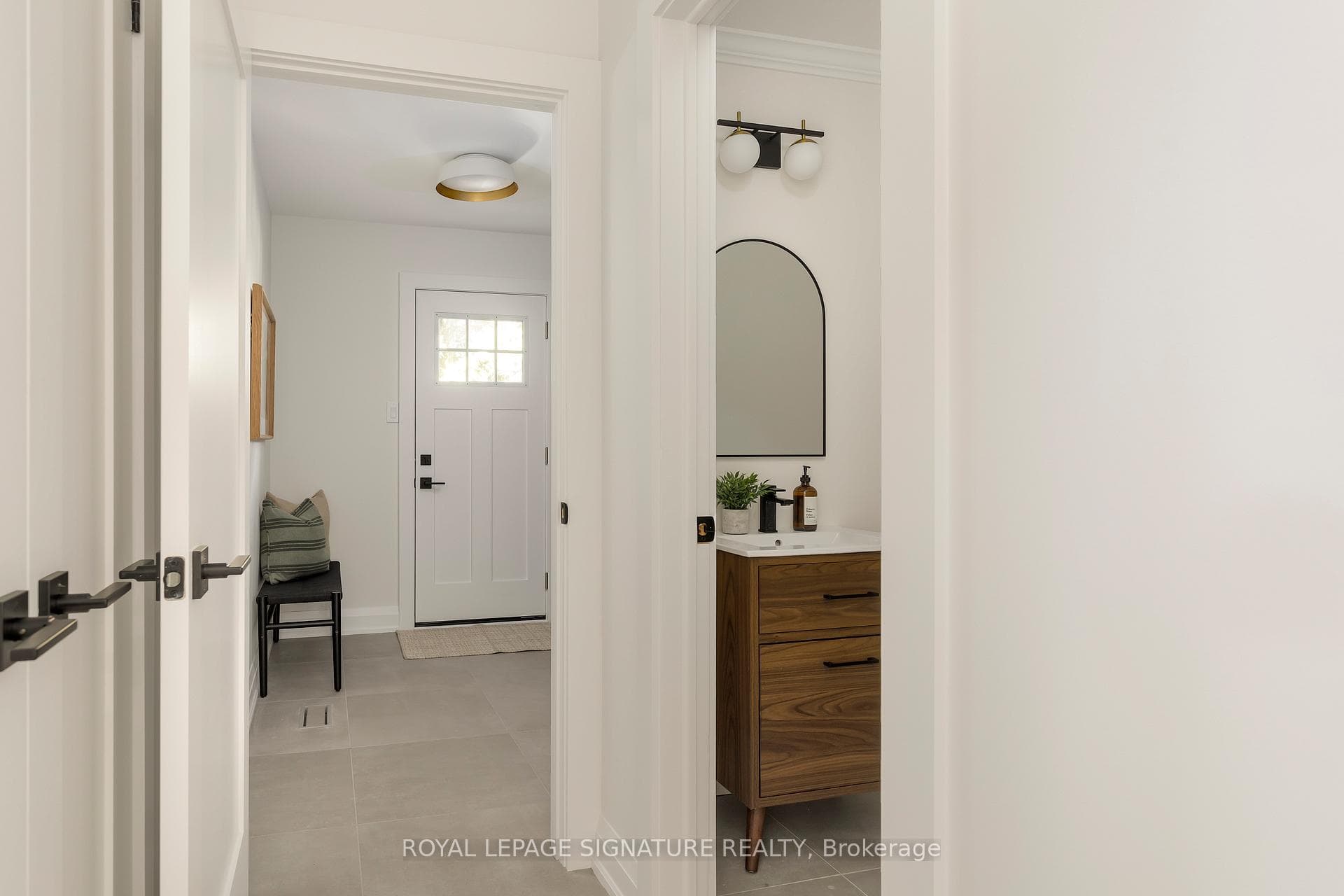 1026 Oak Meadow Road - Detached photo 20 of 50 in Oakville, Ontario