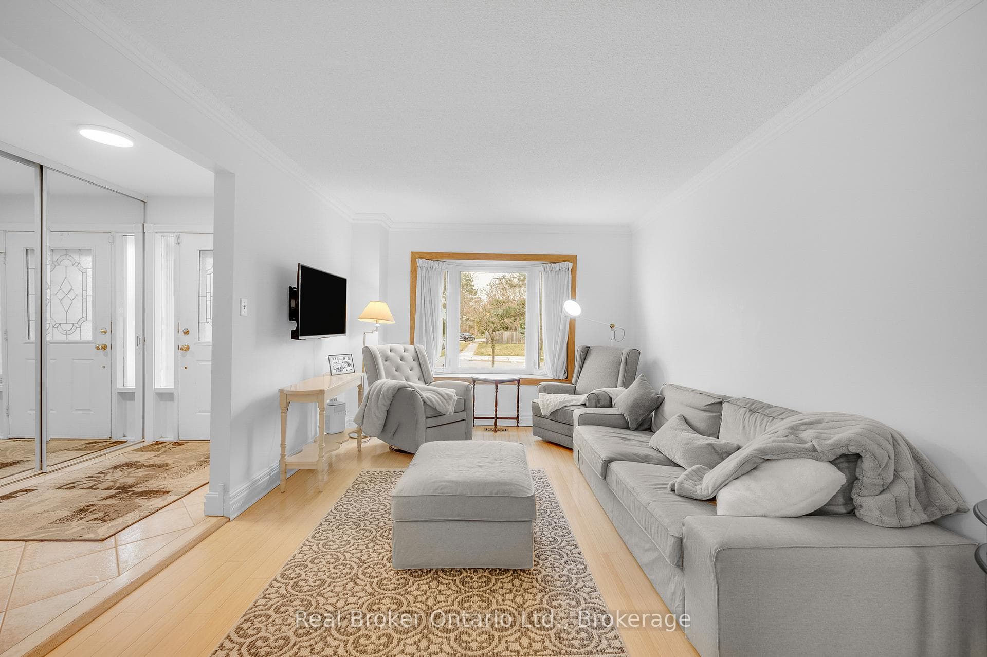 6366 Miller's Grove - Detached photo 4 of 46 in Mississauga, Ontario