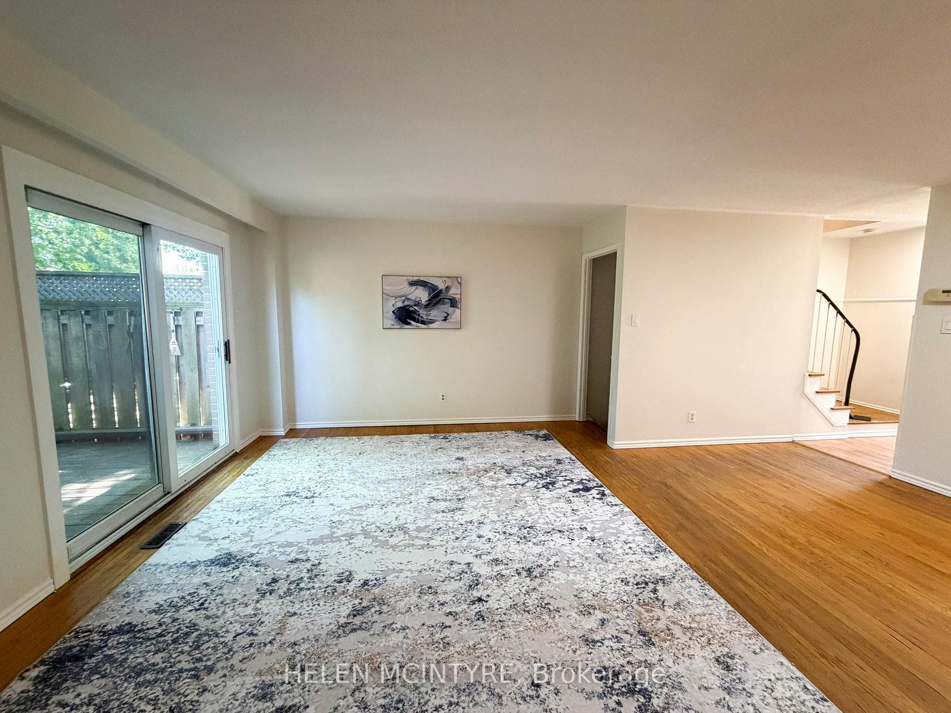 140 Ripley Court Unit 4 - Townhouse photo 2 of 47 in Oakville, Ontario