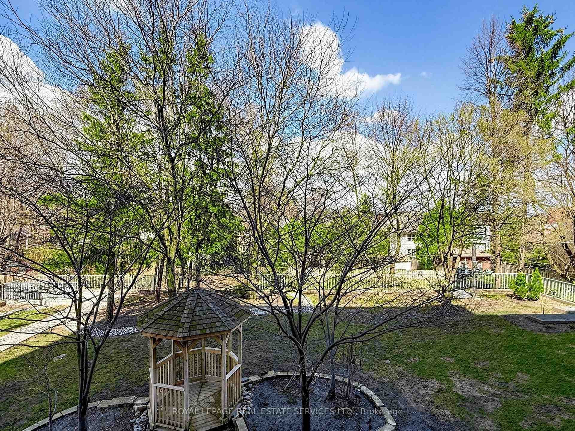 398 Eglinton Avenue Unit 203 - Condo photo 36 of 45 in Leaside / Davisville, Ontario