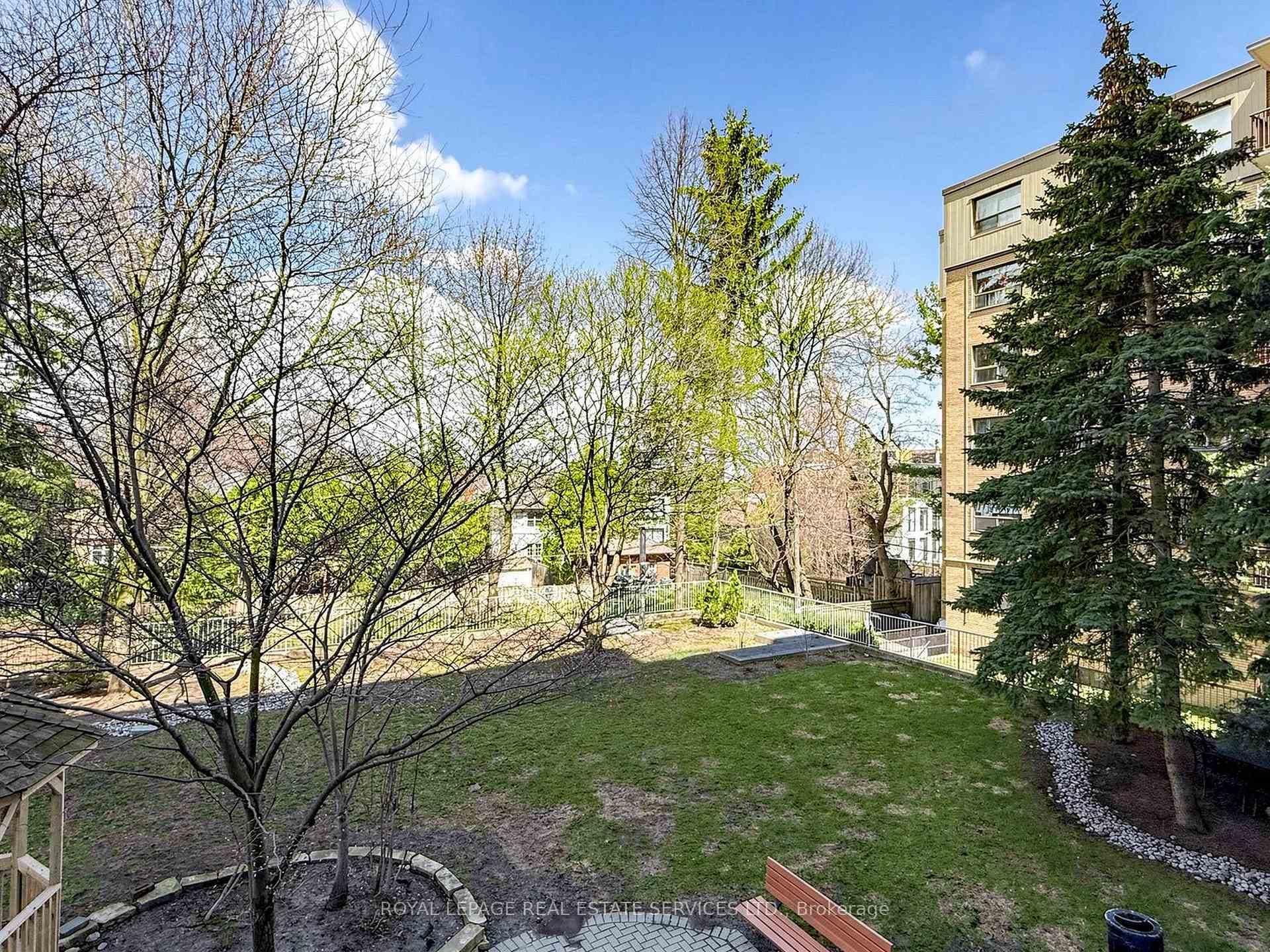 398 Eglinton Avenue Unit 203 - Condo photo 37 of 45 in Leaside / Davisville, Ontario