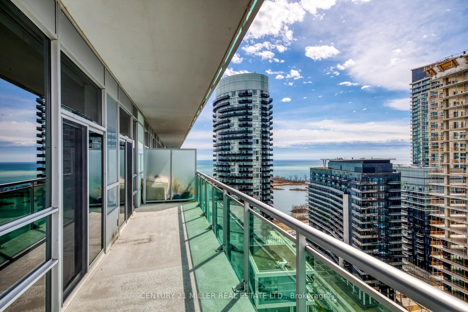 16 Brookers Lane Unit 2002 - Condo photo 23 of 42 in Liberty Village / Parkdale / South Parkdale, Ontario