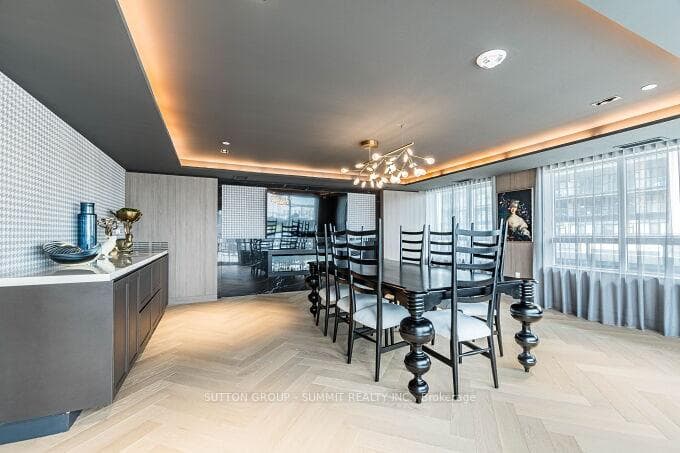 395 DUNDAS Street Unit 504 - Condo photo 20 of 40 in Oakville, Ontario