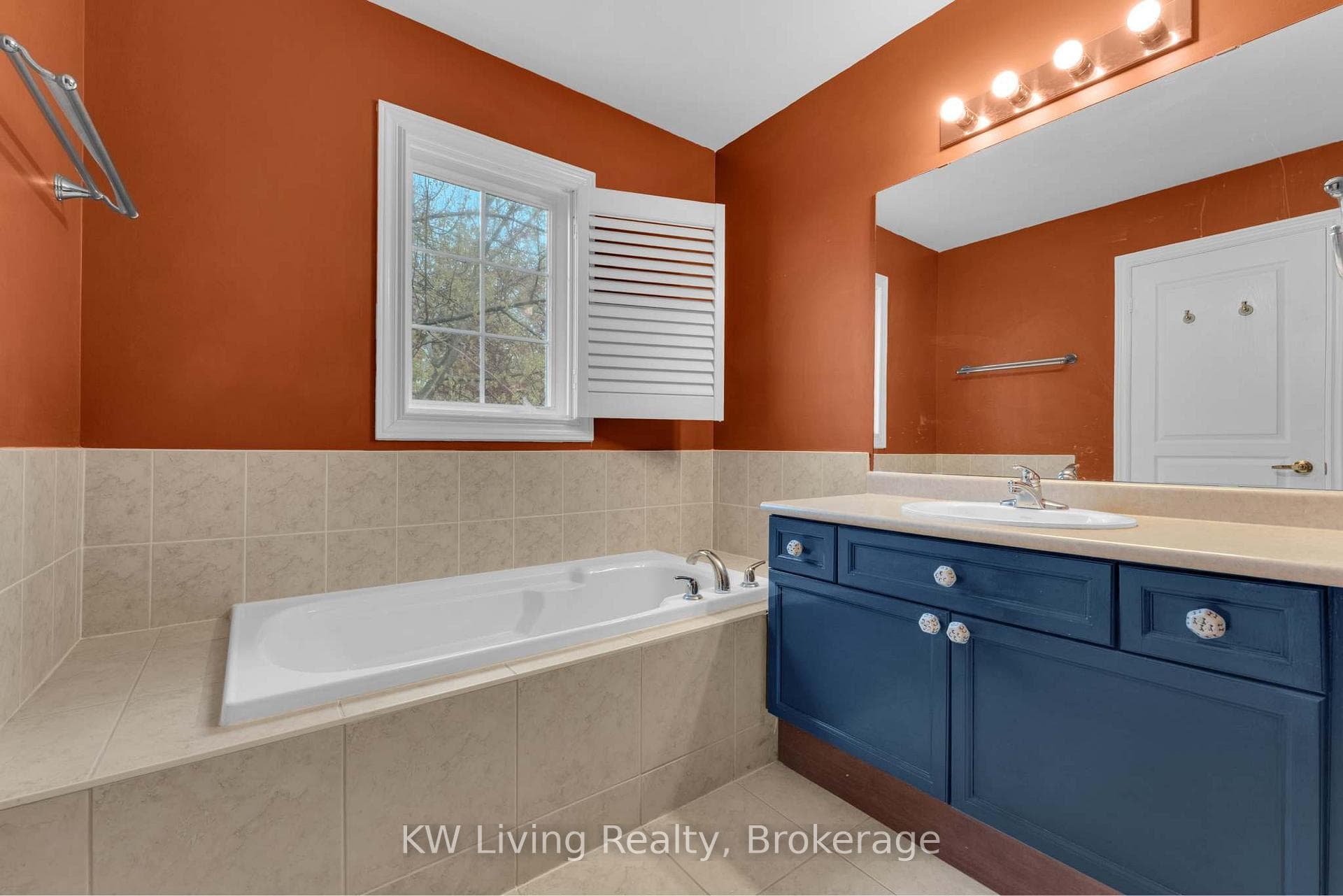 2410 Woodward Avenue Unit 12 - Condo photo 17 of 33 in Burlington, Ontario