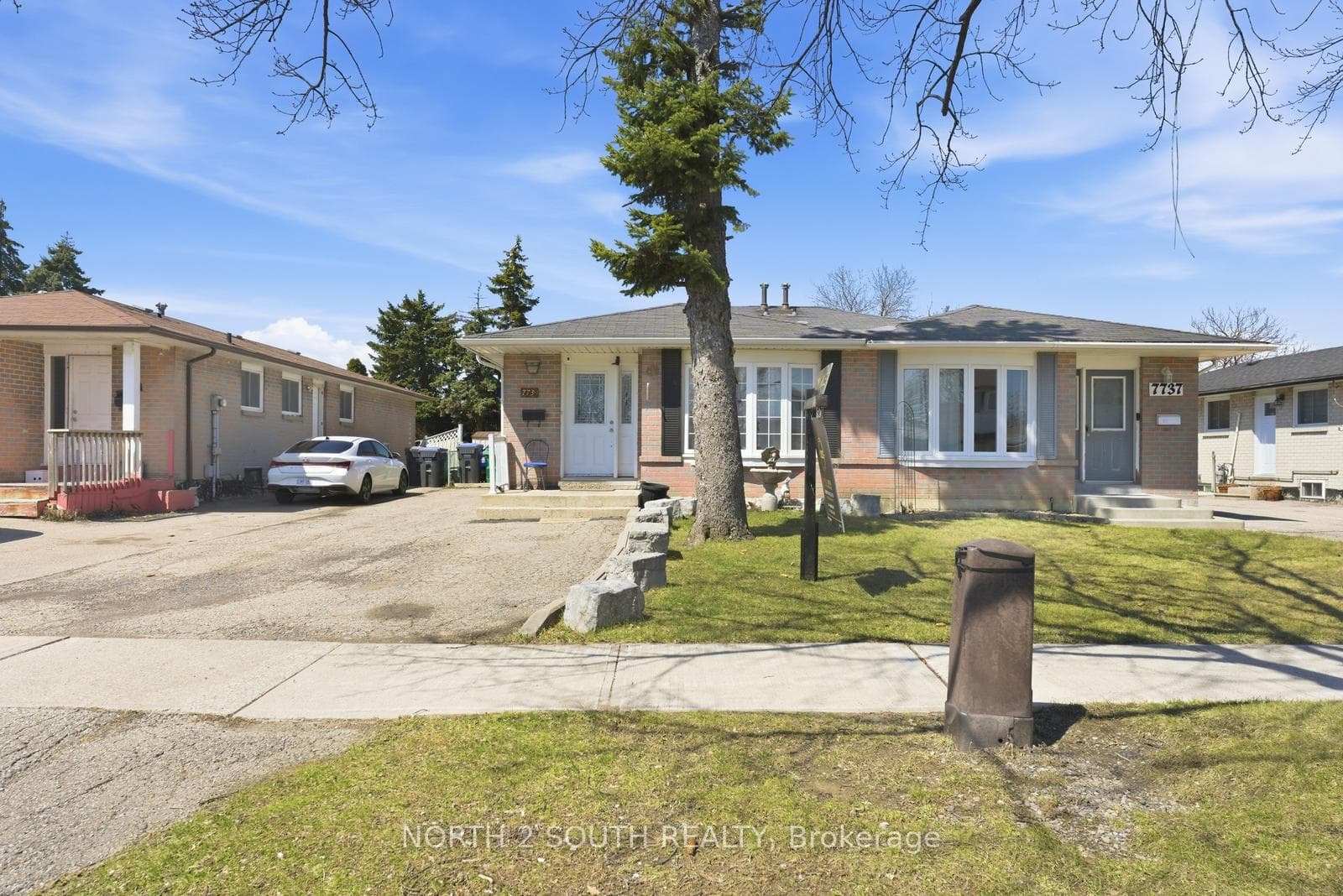 7739 Priory Crescent - Semi-Detached for sale in Applewood, Ontario
