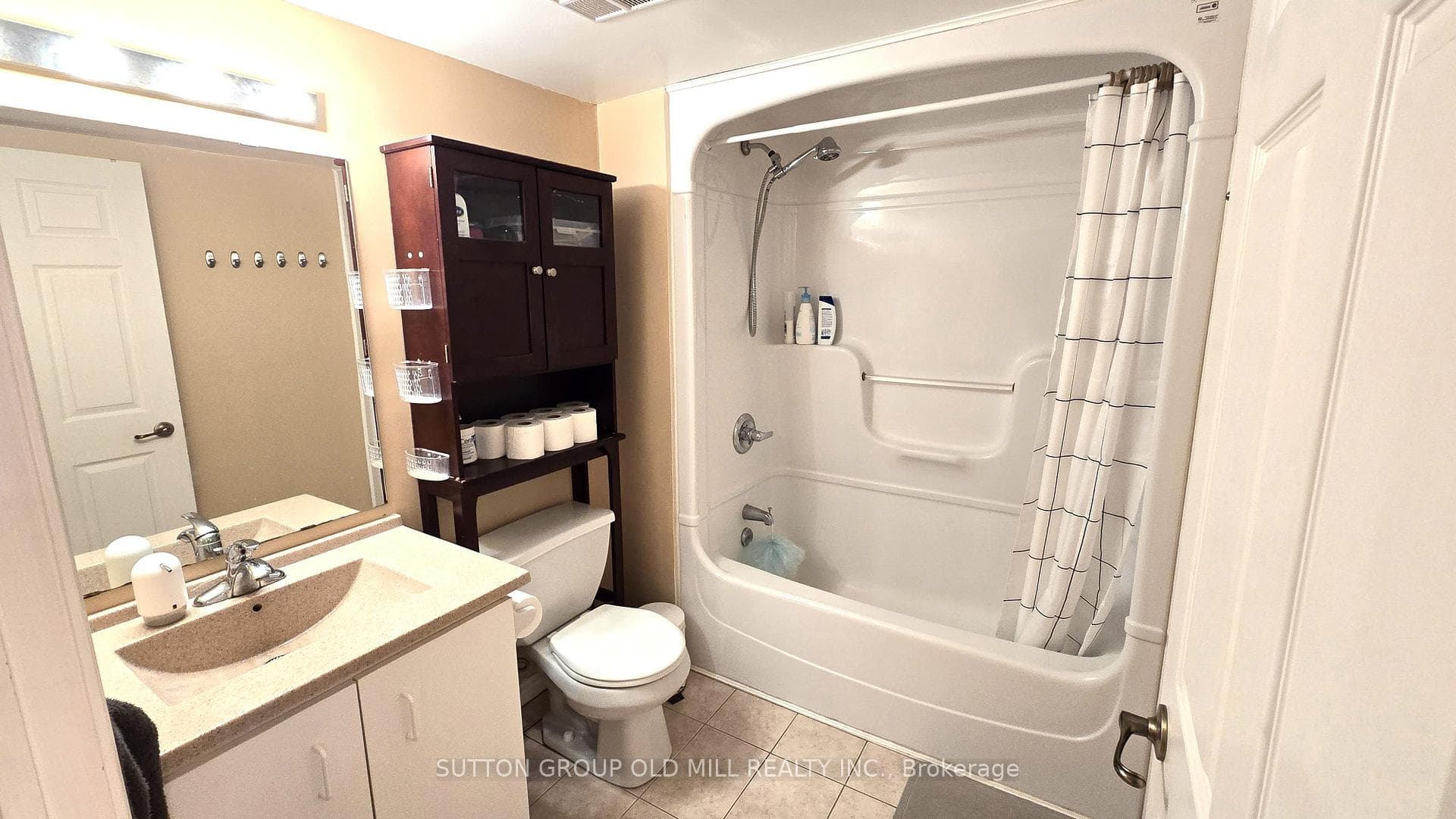 1470 Bishops Gate Unit 208 - Condo photo 9 of 32 in Oakville, Ontario