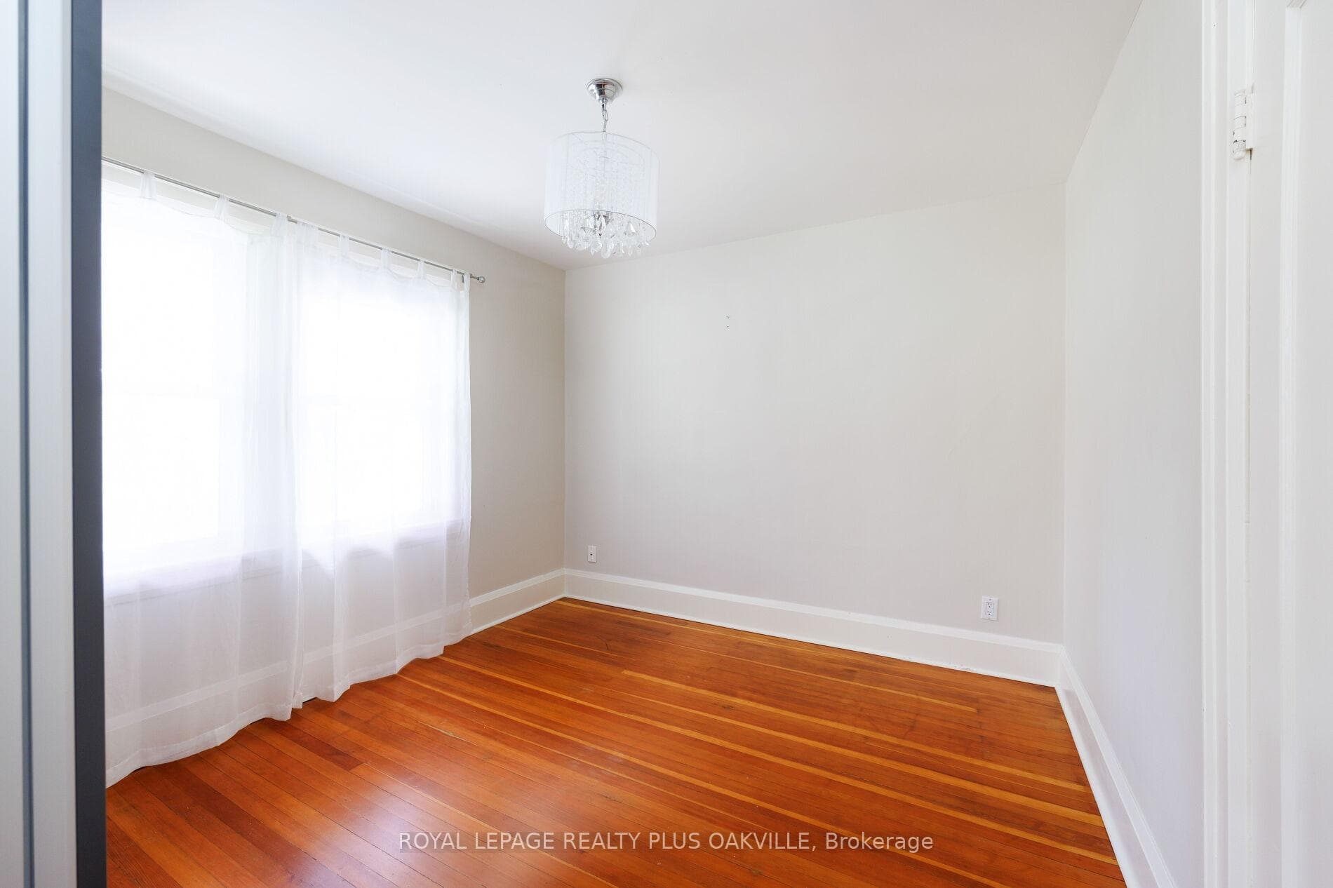 373 Rossmore Boulevard - Detached photo 29 of 50 in Burlington, Ontario