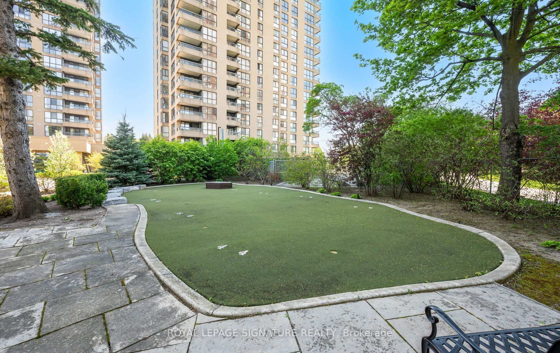 3 Concorde Place Unit 805 - Condo photo 34 of 36 in Don Mills / Parkwoods / Victoria Village, Ontario