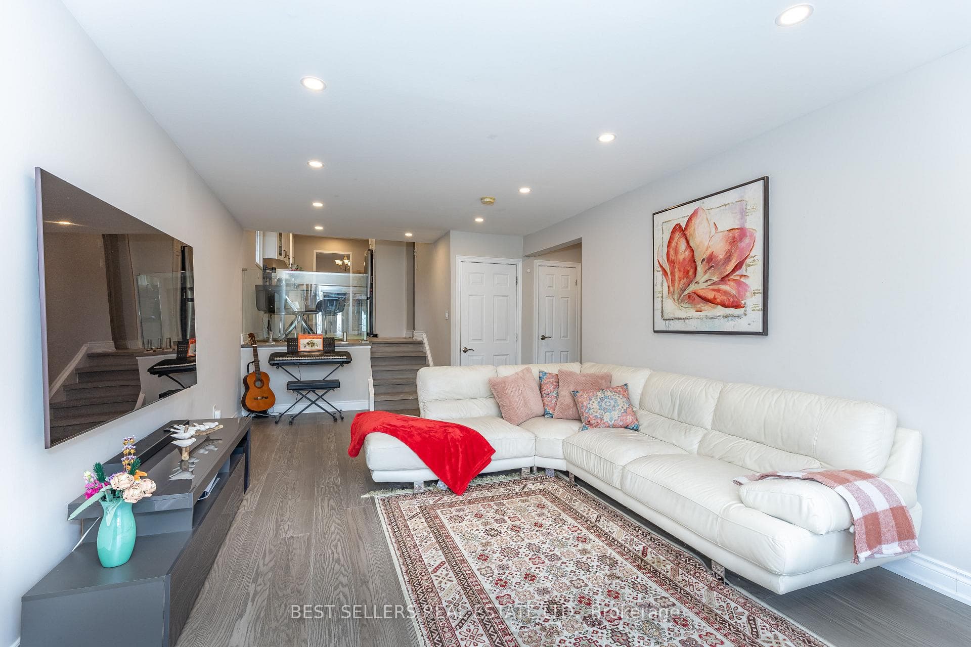 2554 Palisander Avenue - Semi-Detached photo 8 of 31 in Mississauga, Ontario