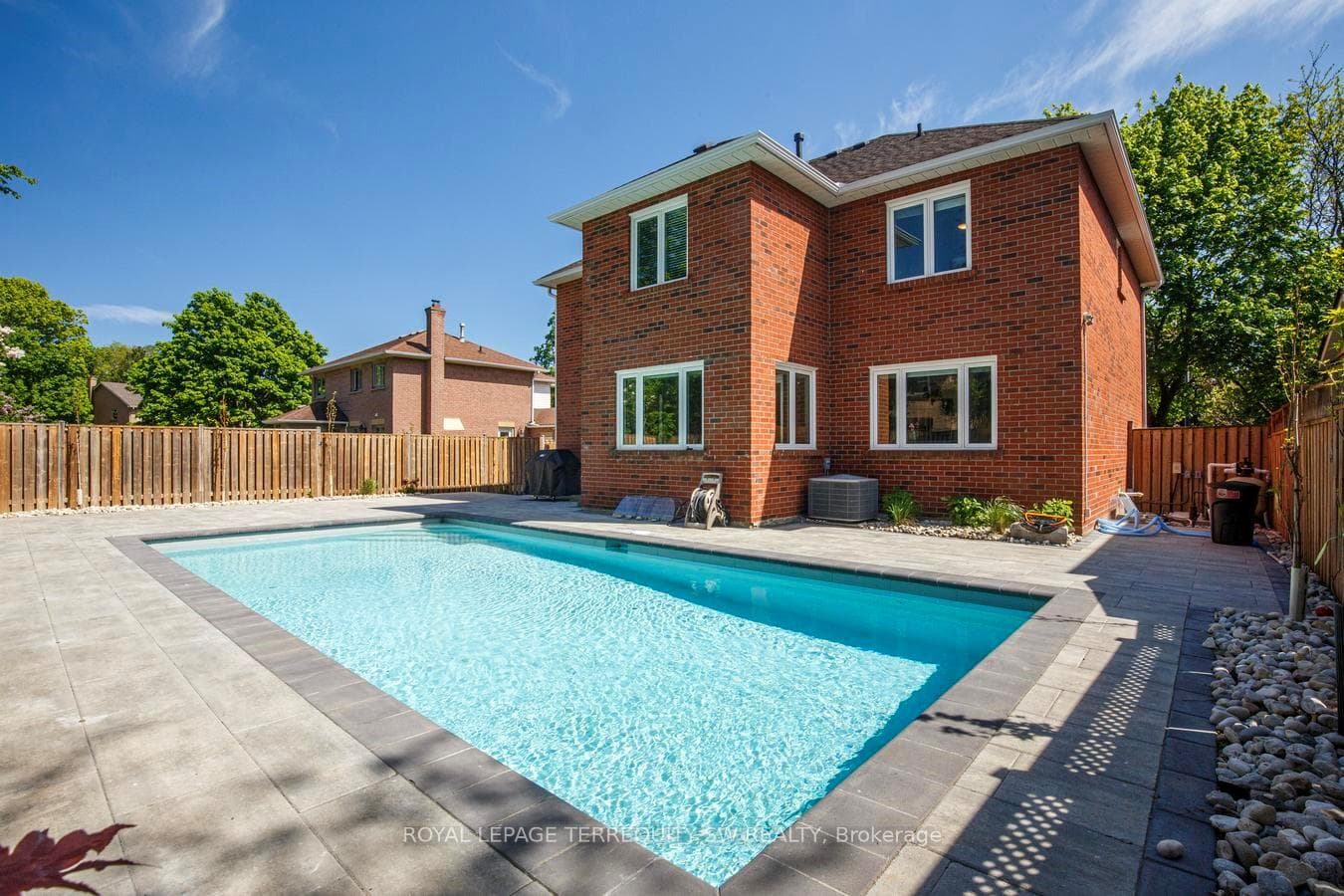 2025 Parklane Crescent - Detached photo 47 of 50 in Burlington, Ontario