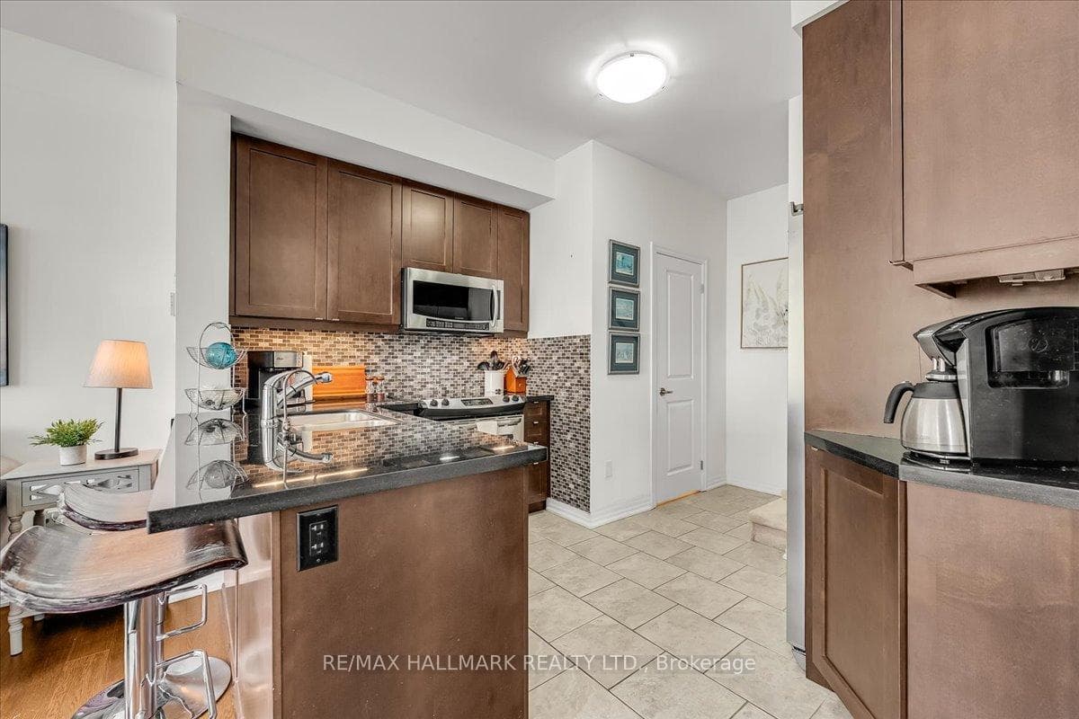 1011 Deta Road Unit 701 - Condo photo 16 of 42 in Mississauga, Ontario