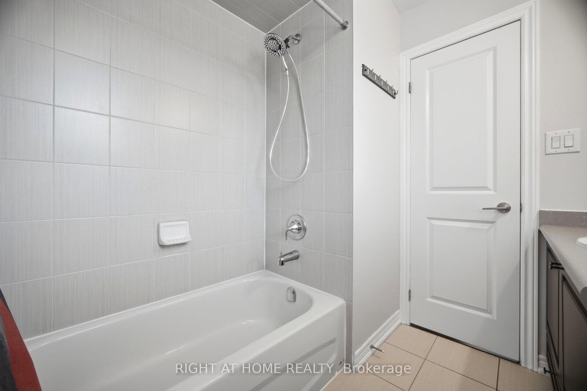 269 Georgian Drive Unit 311 - Condo photo 24 of 39 in Oakville, Ontario